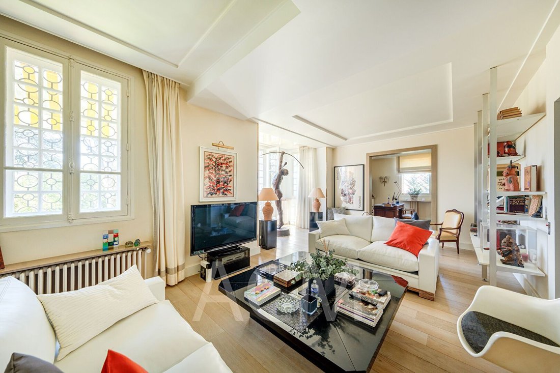 Villa in Napoleon, Maisons-Laffitte, France 2 - 17456803