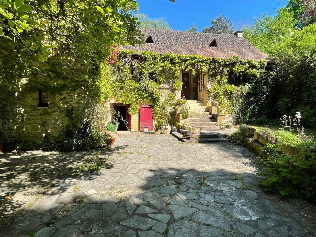 House in Sarlat-la-Canéda, Nouvelle-Aquitaine, France 2 - 17933814