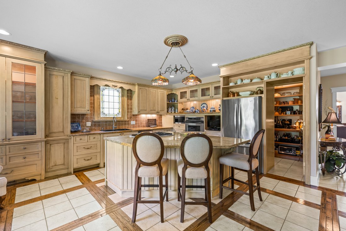 House in Nanoose Bay, British Columbia, Canada 5 - 17932354