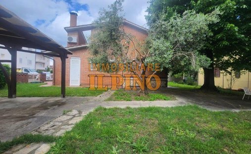 House in Calcinaia, Tuscany, Italy 1