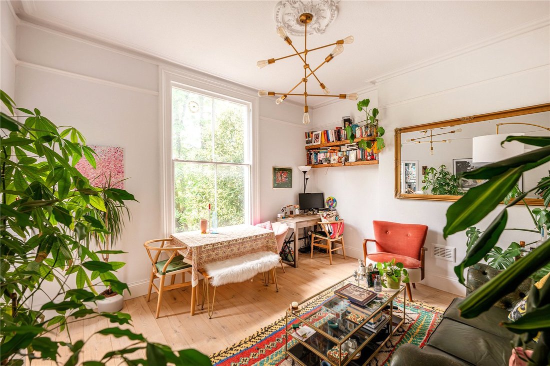 Apartment in Ladbroke Grove, Kensington And Chelsea, England 4 - 17939095