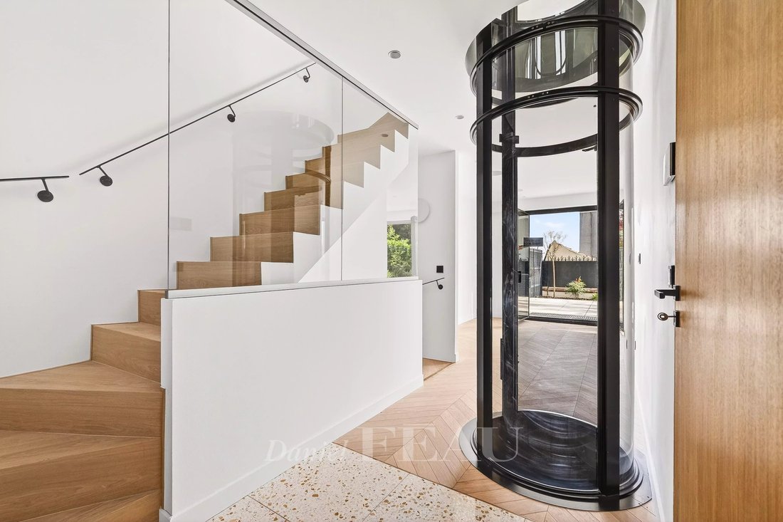 House in Carnot Gambetta, Suresnes, France 4 - 17938186