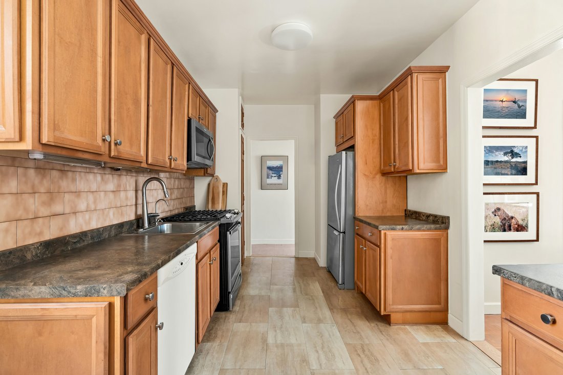 Co Op in New York, New York, United States 3 - 17696523