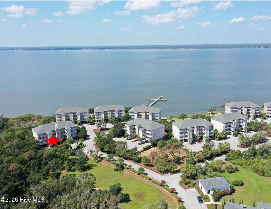 Condo in Emerald Isle, North Carolina, United States 1 - 17940640