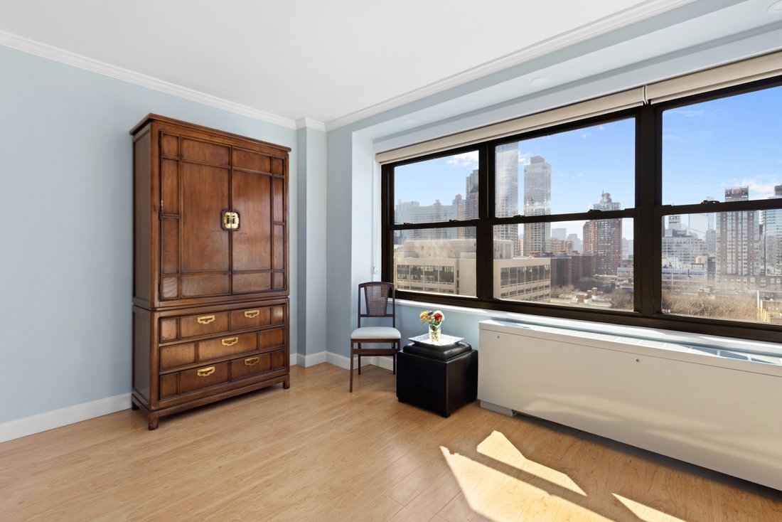 Co Op in New York, New York, United States 4 - 17400152
