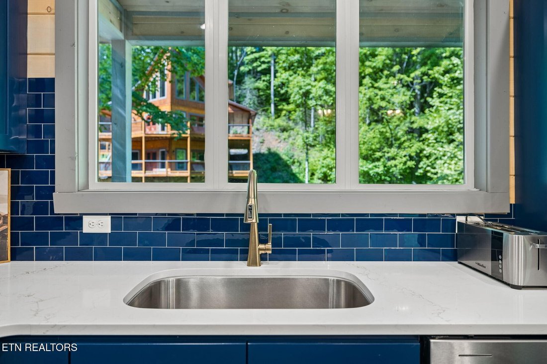 House in Sevierville, Tennessee, United States 5 - 17940596