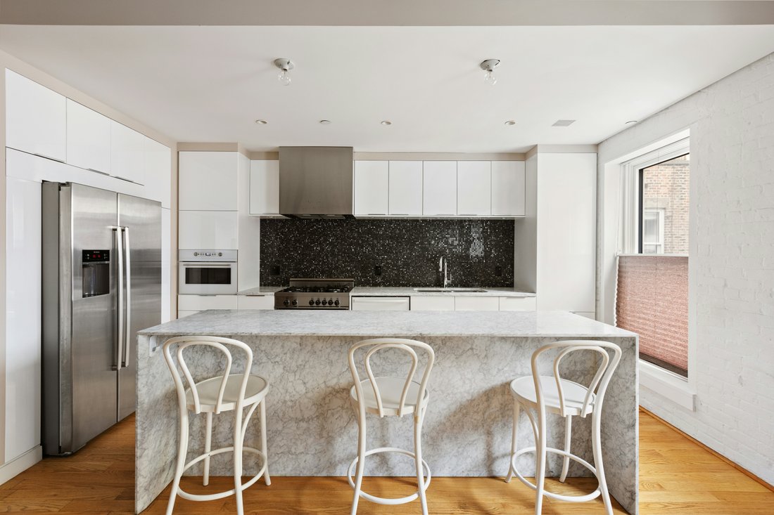 Co Op in New York, New York, United States 2 - 17446656