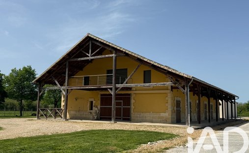 House in Saint-Martial-d'Artenset, Nouvelle-Aquitaine, France 1