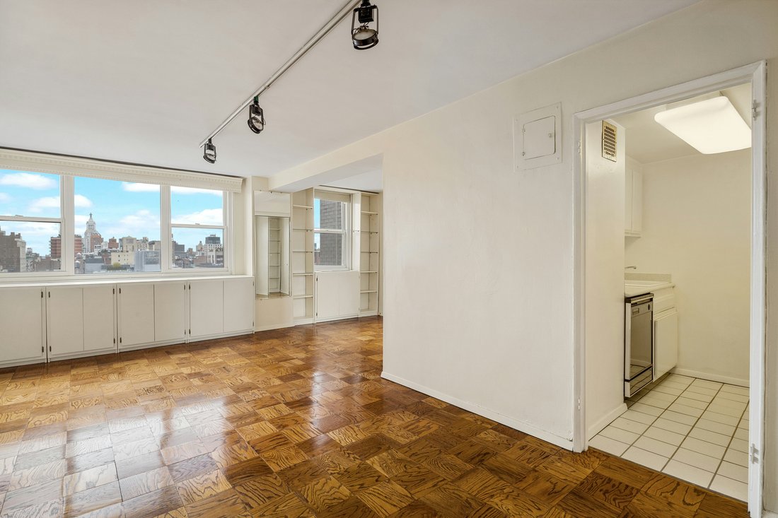 Co Op in New York, New York, United States 2 - 17748488