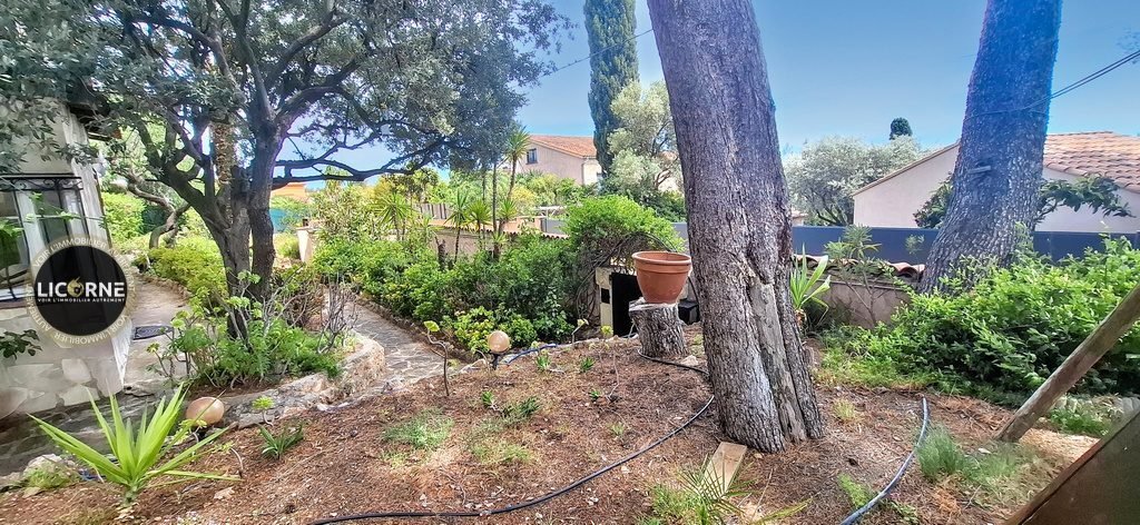 Villa in Bandol, Provence-Alpes-Côte d'Azur, France 5 - 17941922