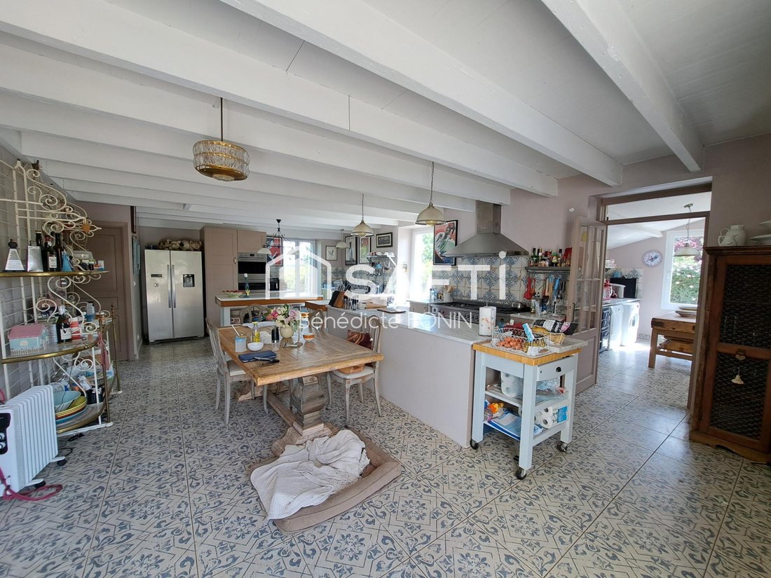 House in Saint-Thomas-de-Conac, Nouvelle-Aquitaine, France 4 - 17943254