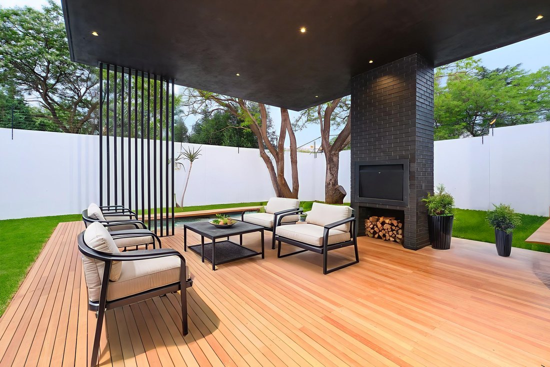 Country House in Benmore Gardens, Gauteng, South Africa 2 - 17938449
