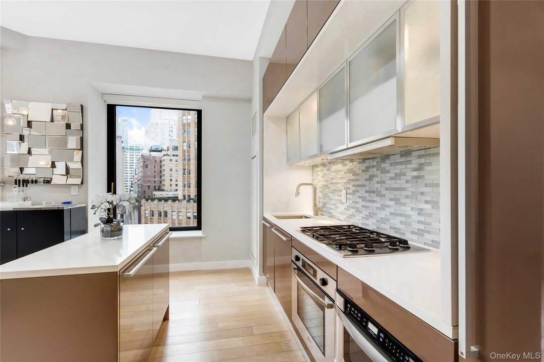 Condo in New York, New York, United States 4 - 17940485