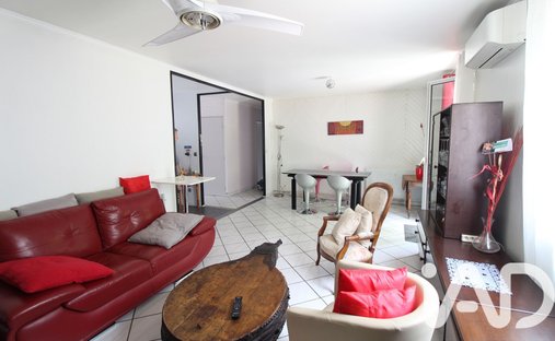 House in Les Champs Guillaume, Cormeilles-en-Parisis, France 1