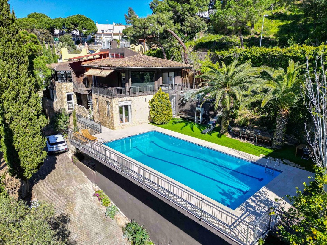 Villa in Tossa de Mar, Catalonia, Spain 1 - 17937223