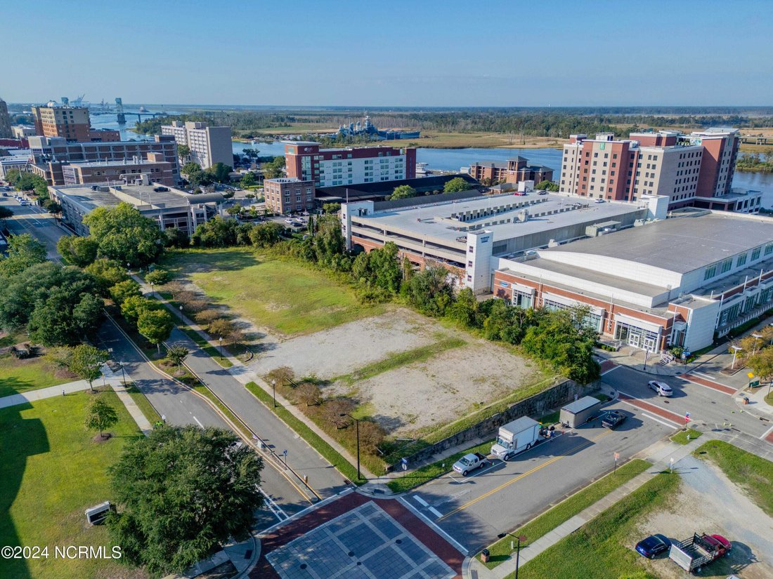 Land in Wilmington, North Carolina, United States 3 - 17941846