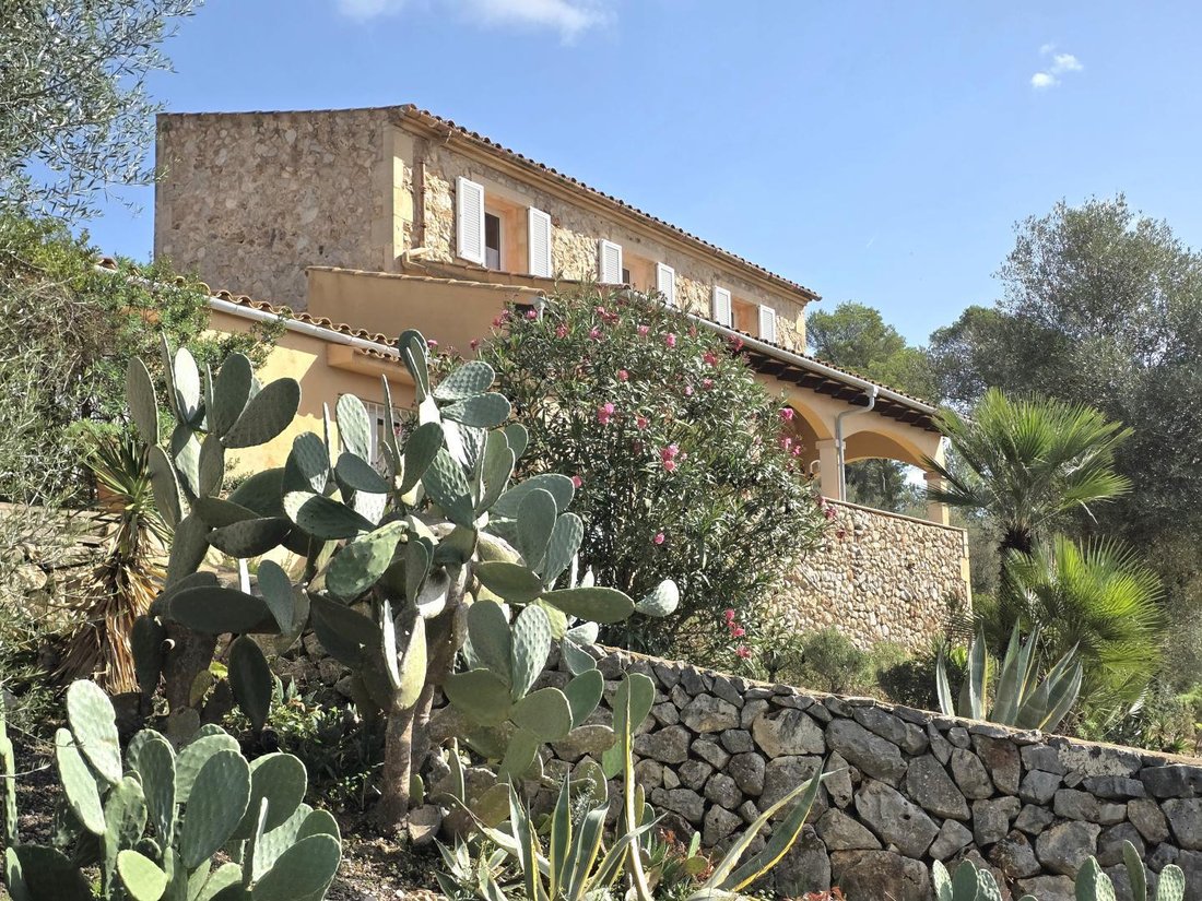 Finca in Felanitx, Balearic Islands, Spain 1 - 17945482