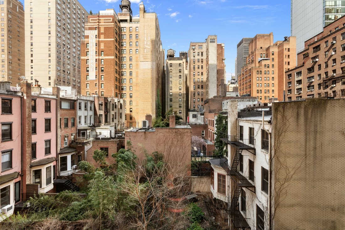 Co Op in New York, New York, United States 5 - 17687323