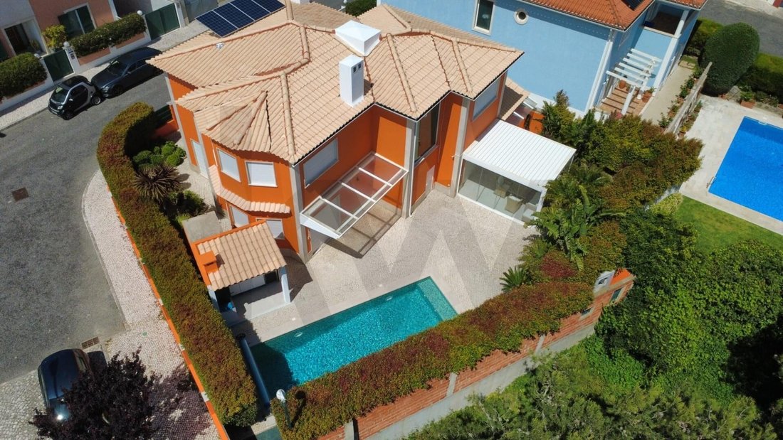 Townhouse in Alcabideche, Lisbon, Portugal 1 - 17937044