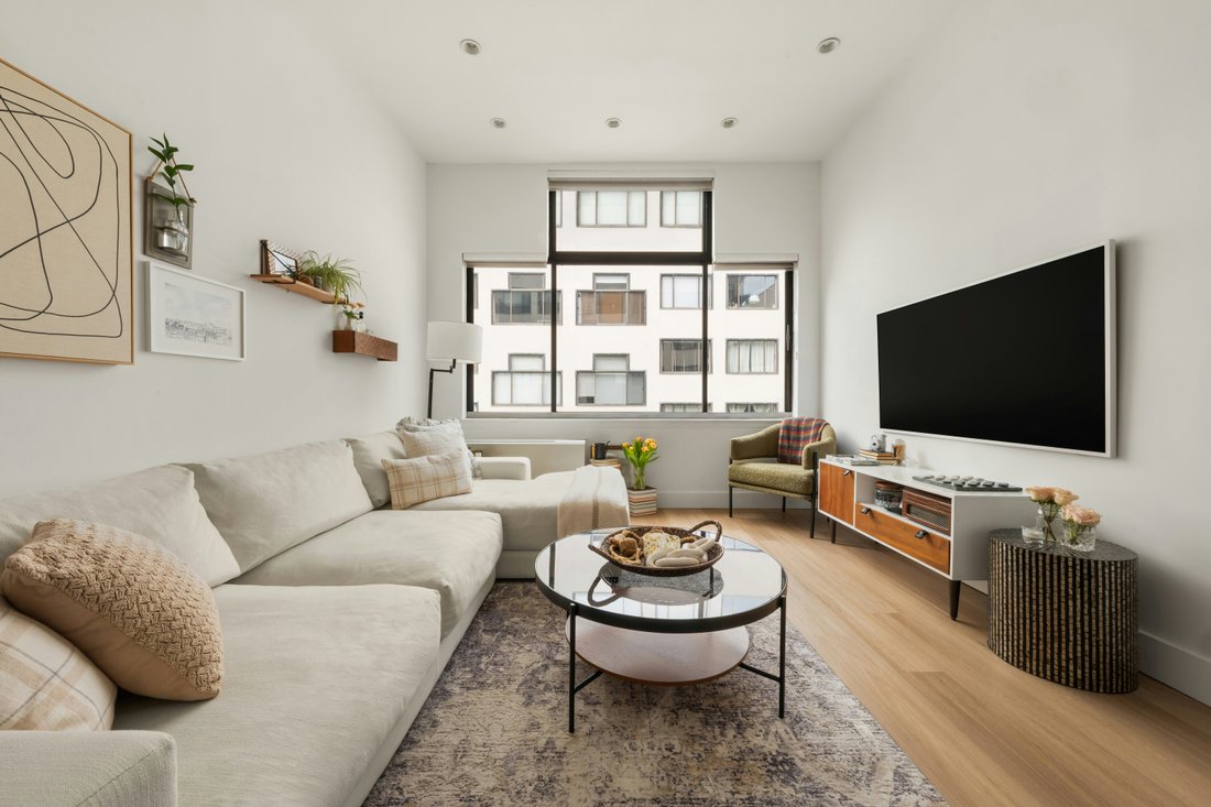 Co Op in New York, New York, United States 2 - 17629267