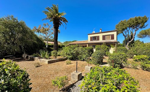 House in Le Fort, Six-Fours-les-Plages, France 1