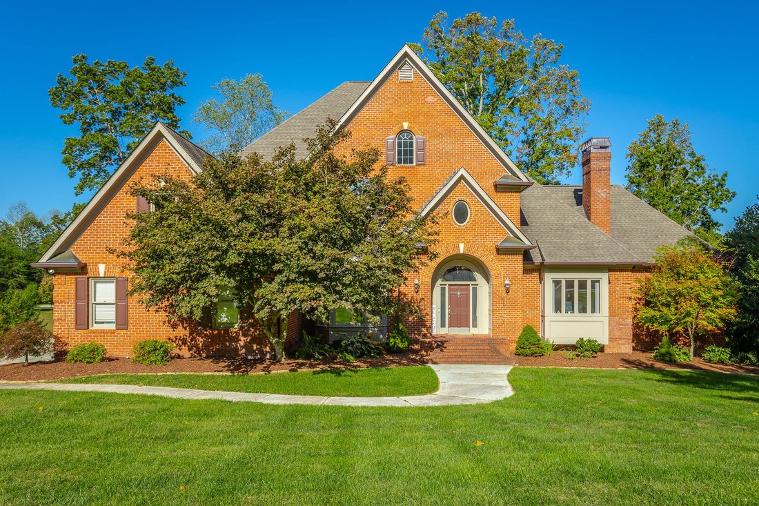 House in Signal Mountain, Tennessee, United States 1 - 17945372