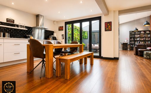 House in Centre, Nanterre, France 1