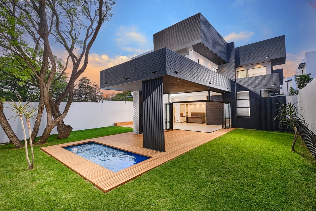 Country House in Benmore Gardens, Gauteng, South Africa 1 - 17938449