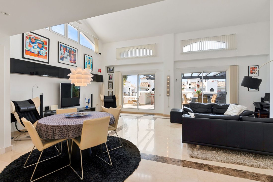 Penthouse in San Pedro de Alcantara, Andalusia, Spain 4 - 17942863