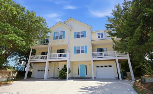 Townhouse in Emerald Isle, North Carolina, United States 1