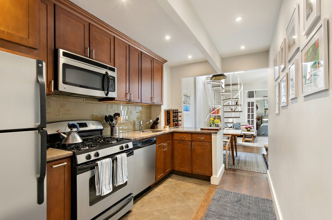 Co Op in New York, New York, United States 5 - 17854598