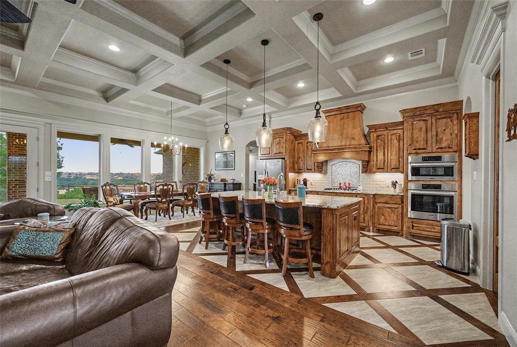 House in Weatherford, Texas, United States 2 - 17940930