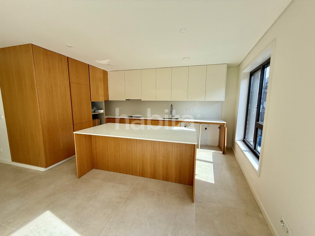 Apartment in Cedofeita, Santo Ildefonso, Se, Miragaia, Sao Nicolau e Vitoria, Porto District, Portugal 1 - 17937810