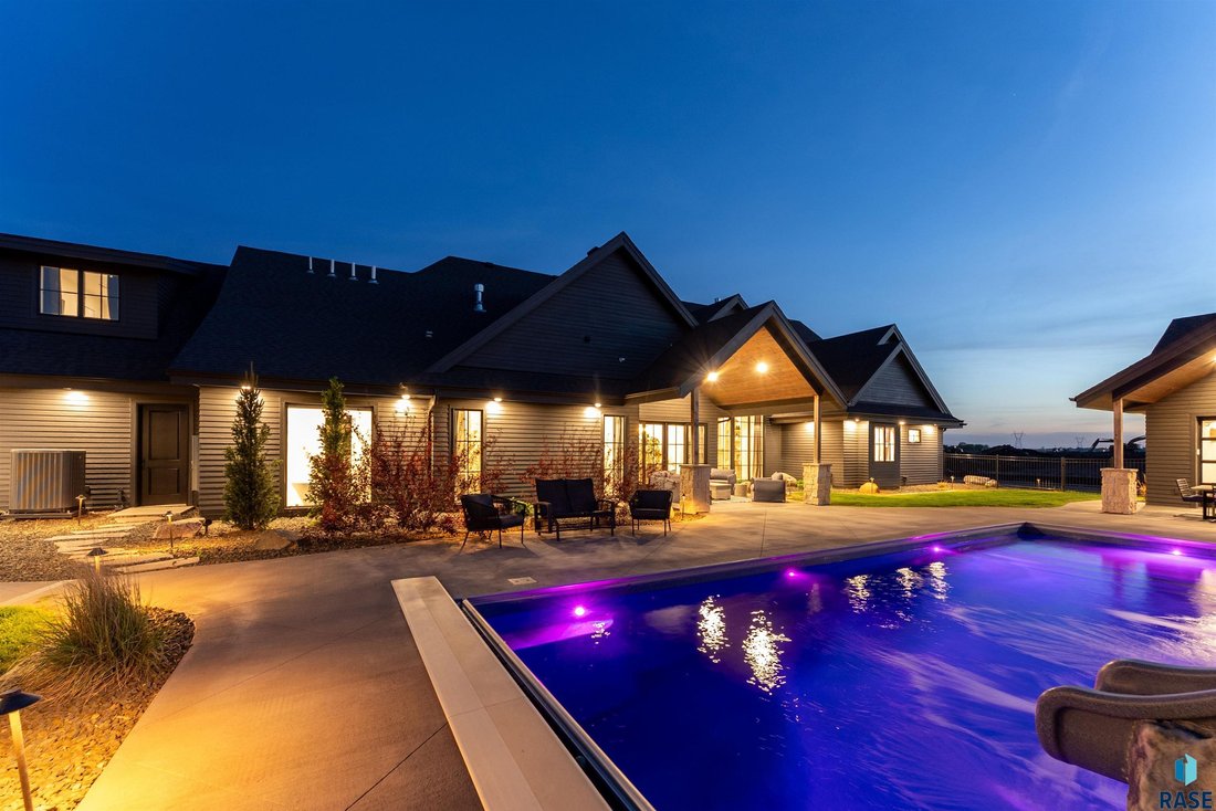 House in Harrisburg, South Dakota, United States 5 - 17938444