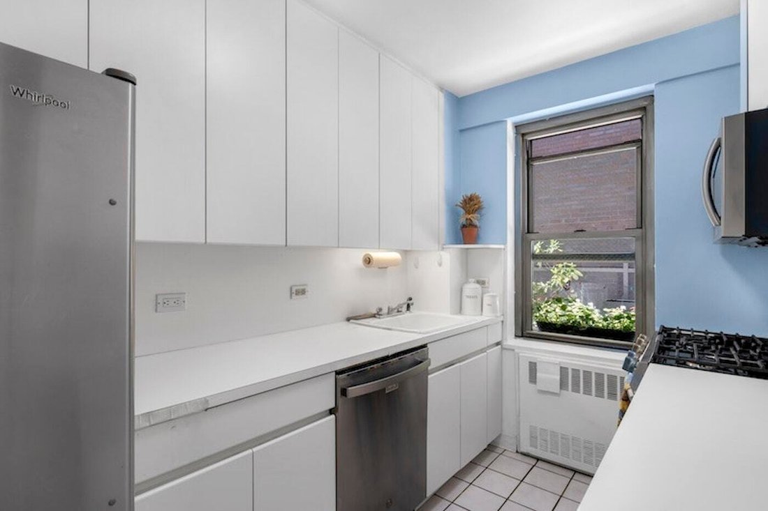 Co Op in New York, New York, United States 4 - 17288841