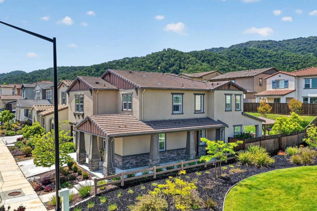 House in Gilroy, California, United States 3 - 17938047