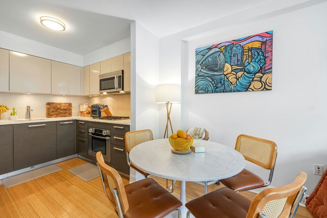 Condo in New York, New York, United States 2 - 17696439