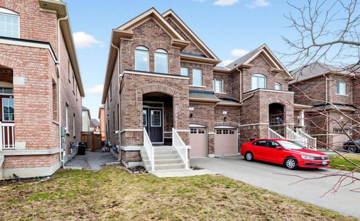 Maison de ville à Aurora, Ontario, Canada 1