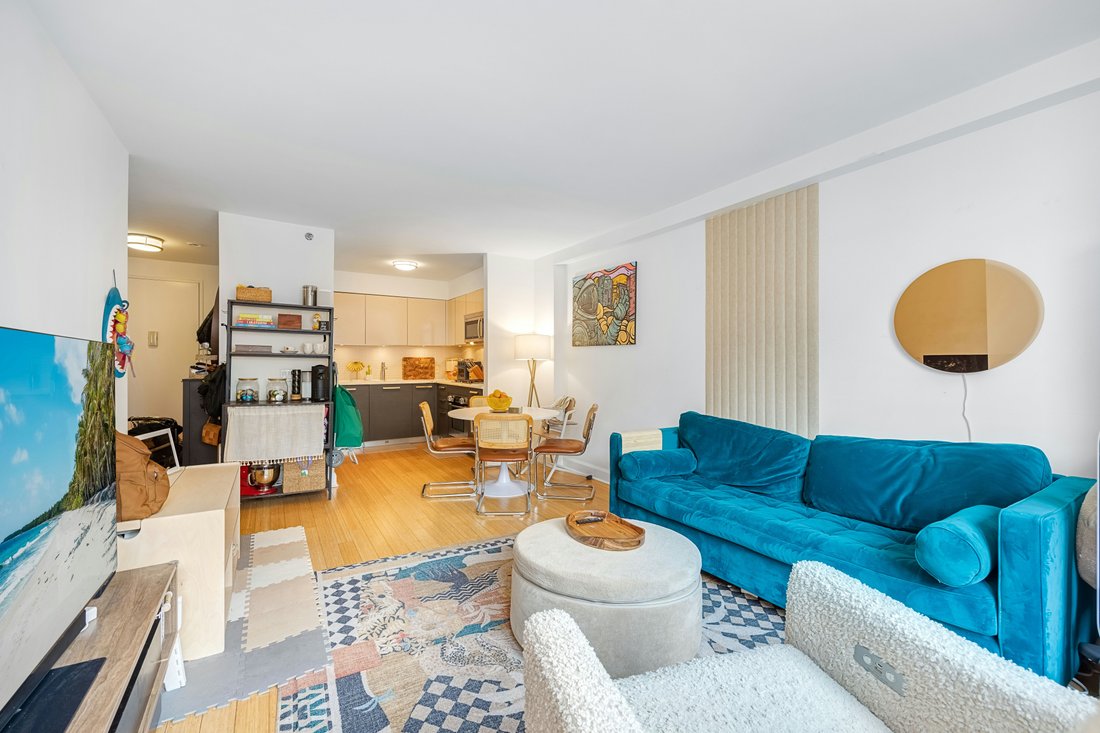 Condo in New York, New York, United States 4 - 17696439