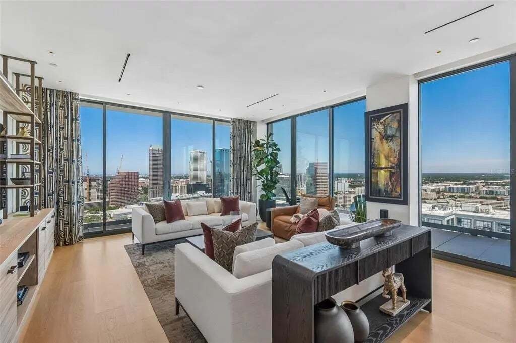 House in Tampa, Florida, United States 3 - 17945118