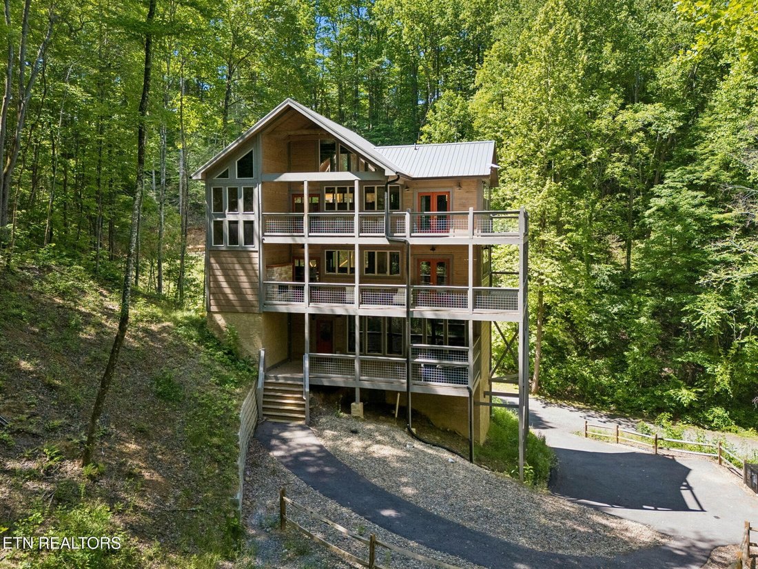 House in Sevierville, Tennessee, United States 1 - 17940596