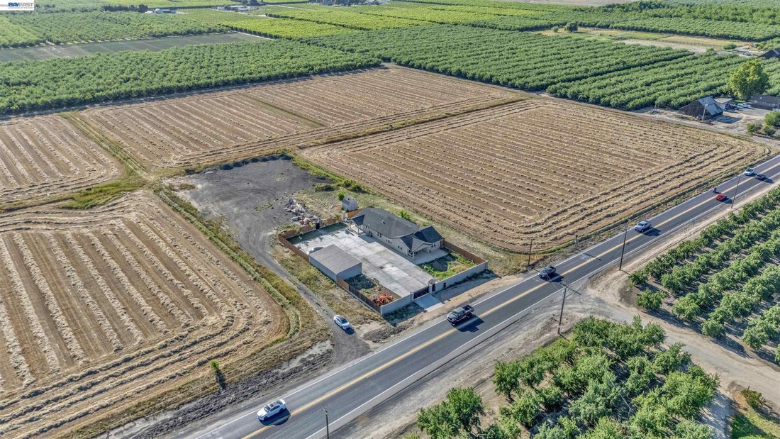 House in Hughson, California, United States 2 - 17945011
