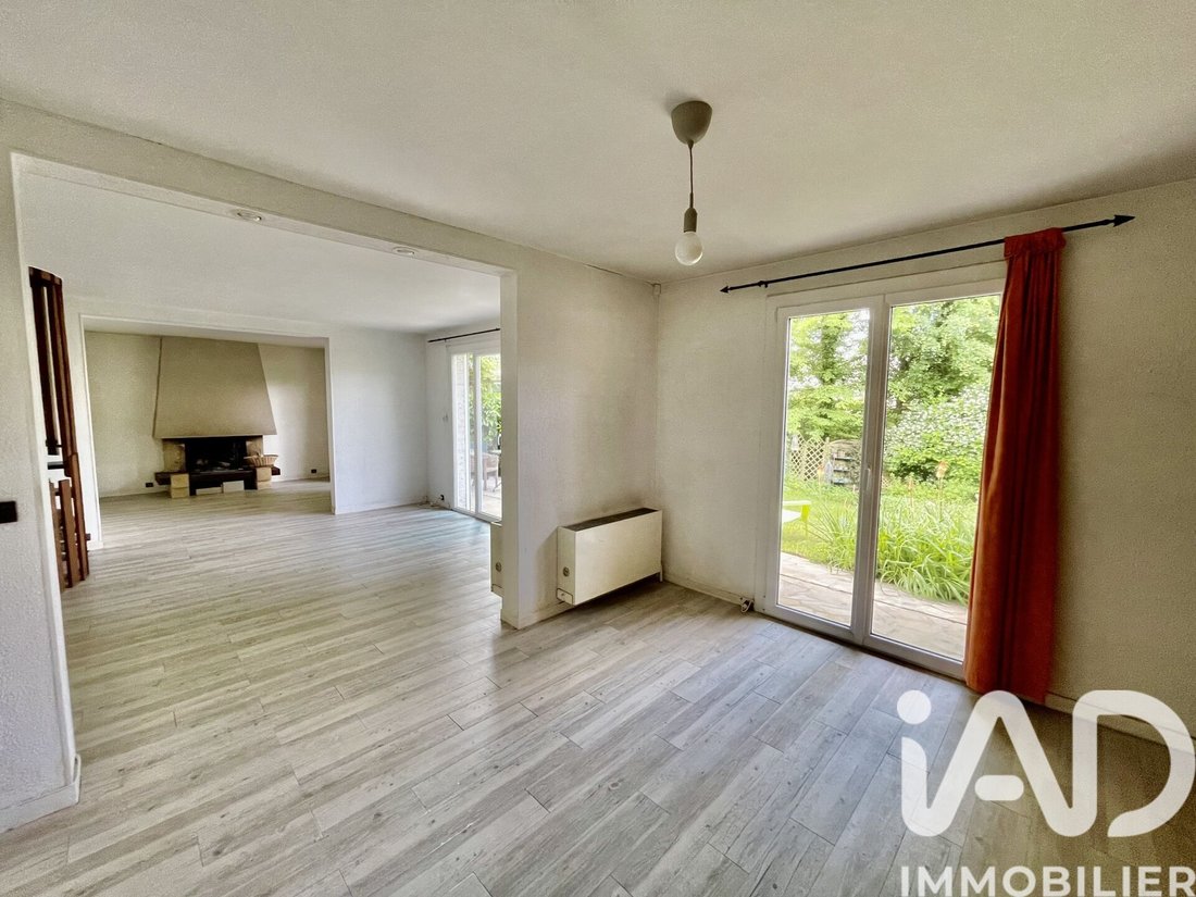 House in L'Isle-Adam, Ile-de-France, France 1 - 17944284