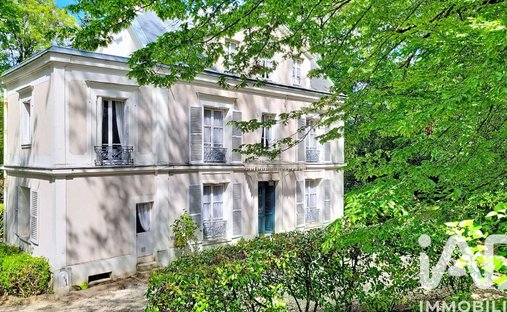 House in Les bords de l'Yerres, Brunoy, France 1