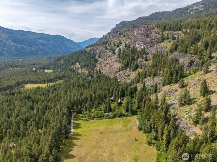 House in Mazama, Washington, United States 4 - 17945102