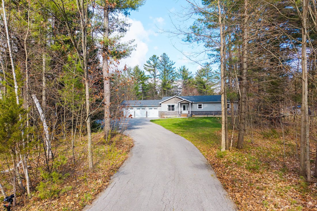 House in Gravenhurst, Ontario, Canada 3 - 17940275