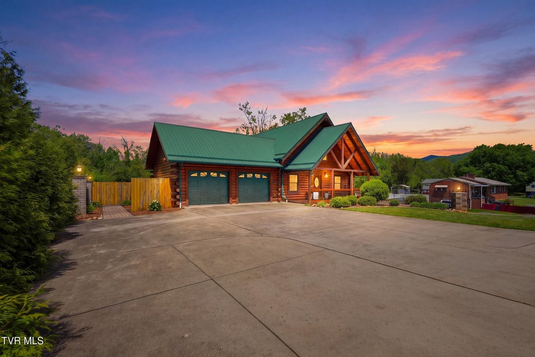 House in Elizabethton, Tennessee, United States 3 - 17945386