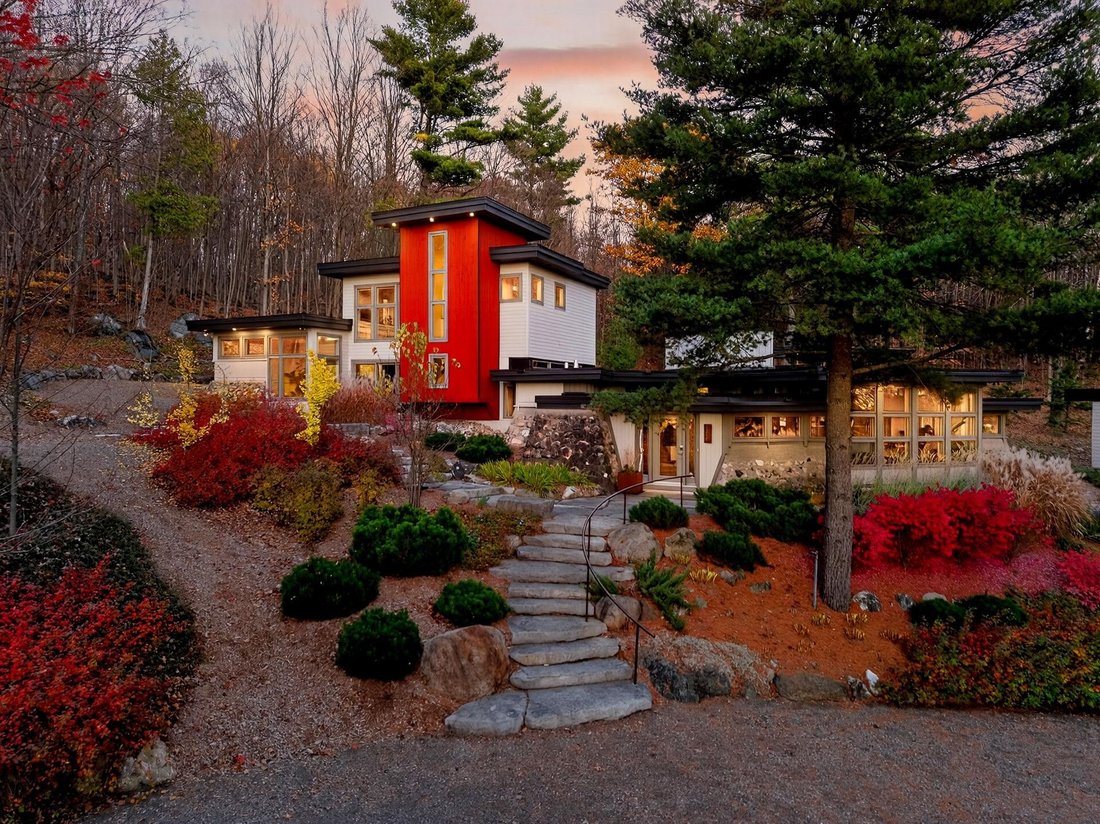 House in Gatineau, Quebec, Canada 1 - 17941822