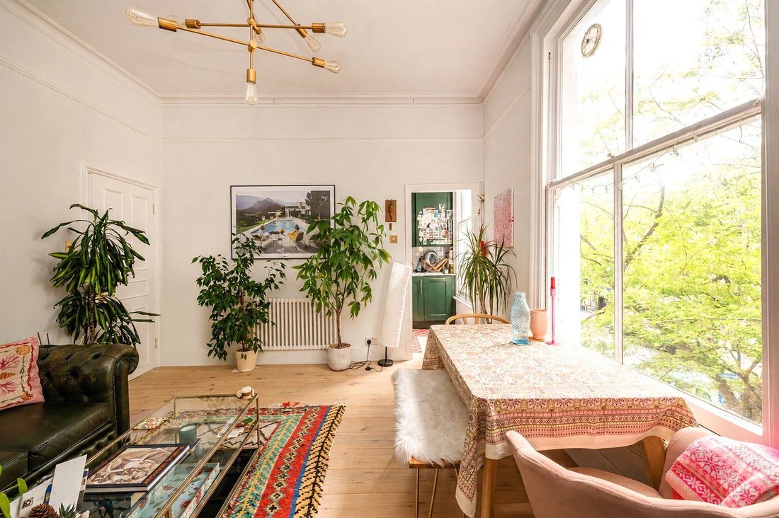Apartment in Ladbroke Grove, Kensington And Chelsea, England 3 - 17939095