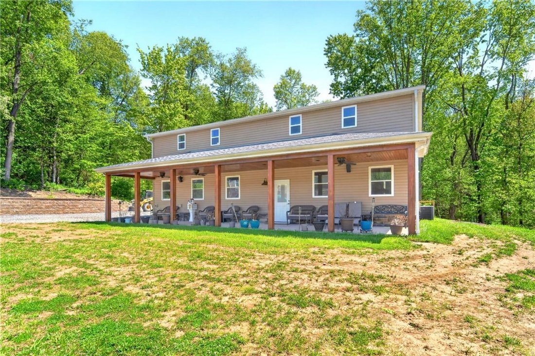 House in Beaver Falls, Pennsylvania, United States 4 - 17937689